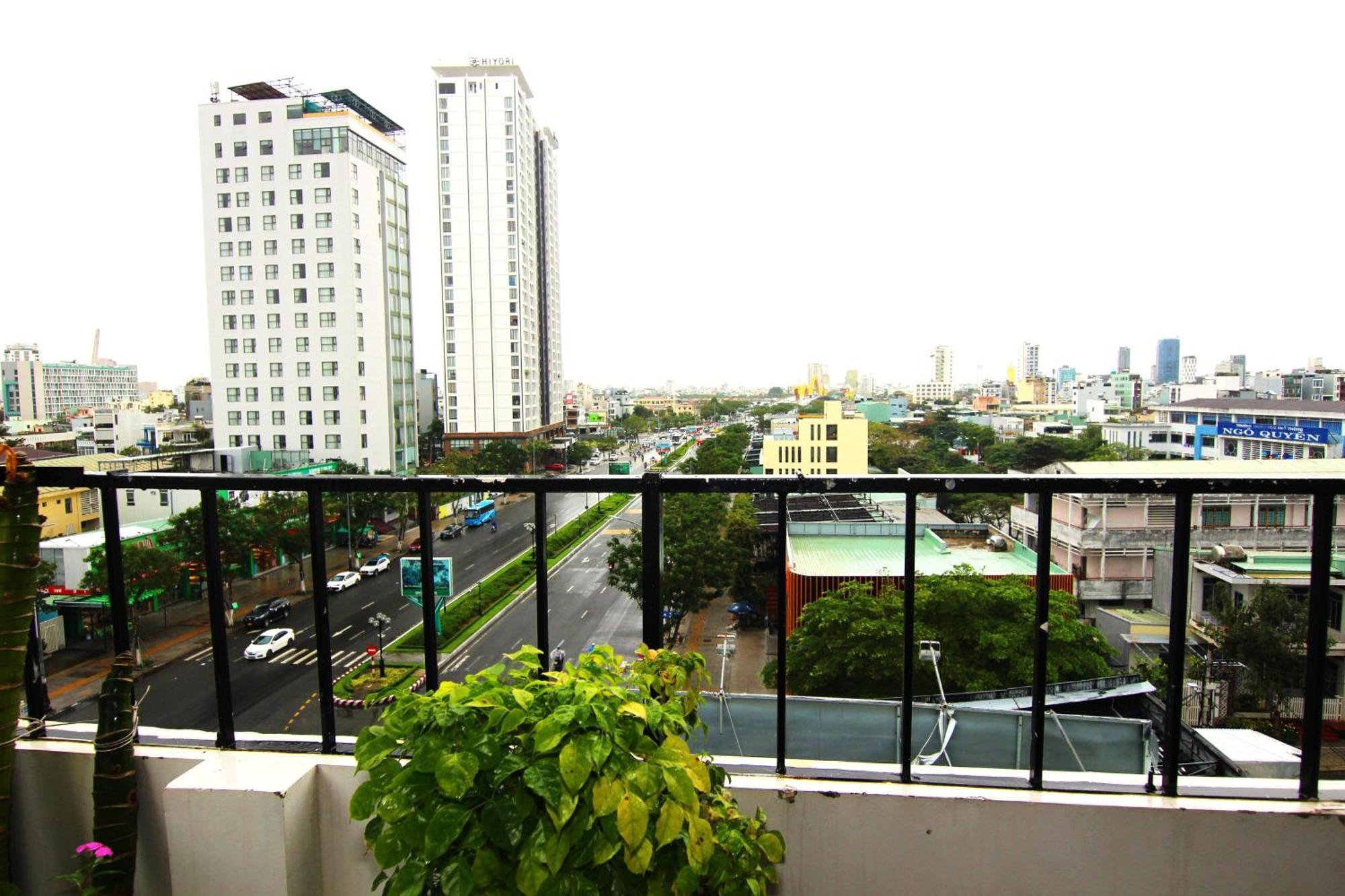 Khanh Vinh Hotel Da Nang Bagian luar foto